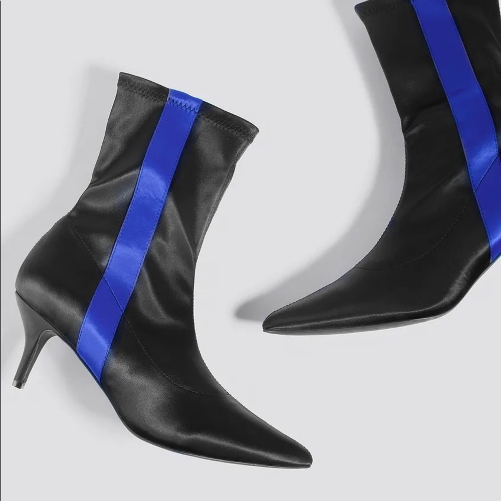 Black satin sock boot with kitten heel 37/6.5